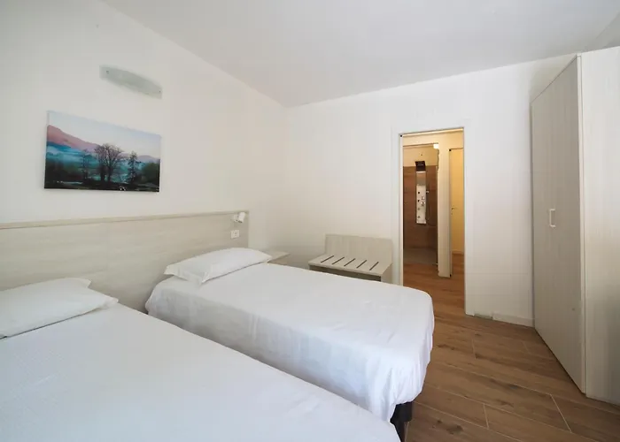 Ze Del Pino * Lama (Lucca)